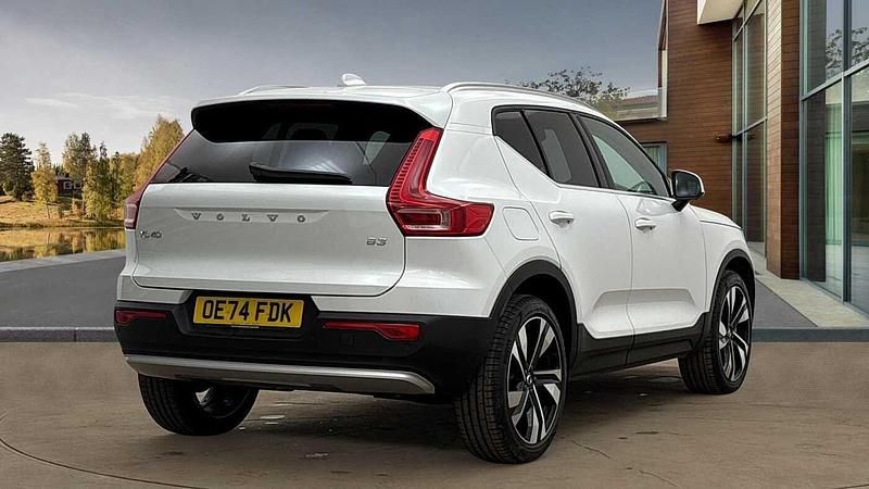 Used Volvo XC40 Ultra 163 HP (119 kW) 2024 White SUV