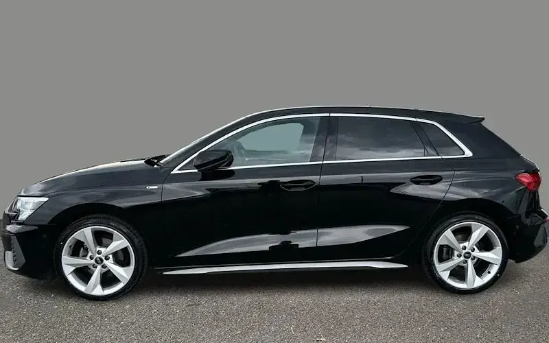 Usado Audi A3 Sportback S-Line 150 CV (110 kW) 2024 Utilitario