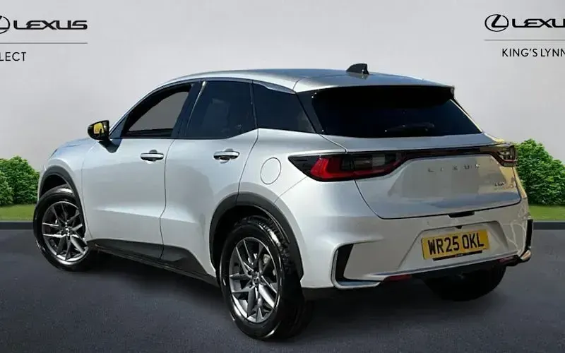 Used Lexus LBX 136 HP (100 kW) 2025 Silver SUV