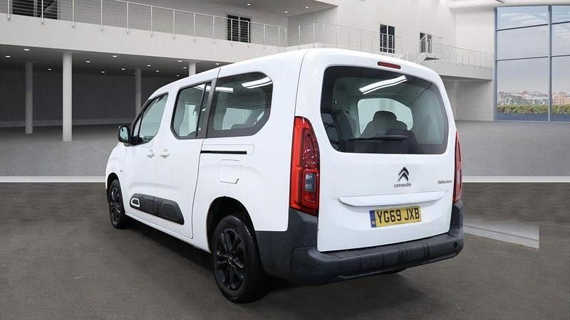 Used Citroën Berlingo Flair 100 HP (73 kW) 2020 White MPV