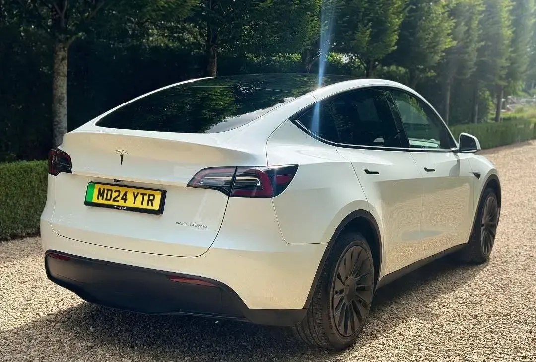 Used Tesla Model Y Long Range AWD 378 kW (514 HP) 2024 White SUV