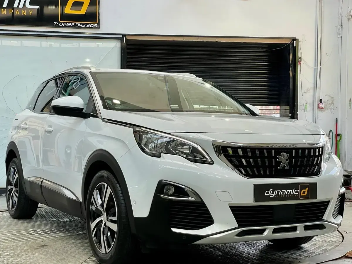 Used Peugeot 3008 Allure 130 HP (95 kW) 2018 White SUV