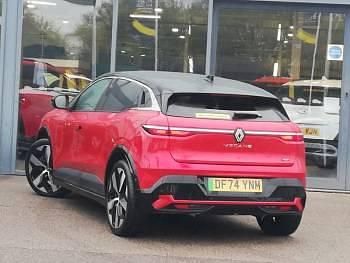 Used Renault Megane E-Tech Komfort 159 kW (217 HP) 2024 Red Hatchback