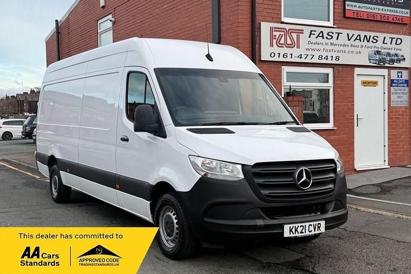 Used Mercedes Sprinter Progressive 150 HP (110 kW) 2019 Silver Van
