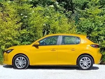 Used Peugeot 208 Active 100 HP (73 kW) 2020 Yellow Hatchback