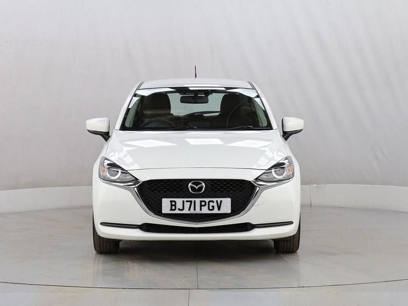 Used Mazda 2 75 HP (55 kW) 2022 White Hatchback