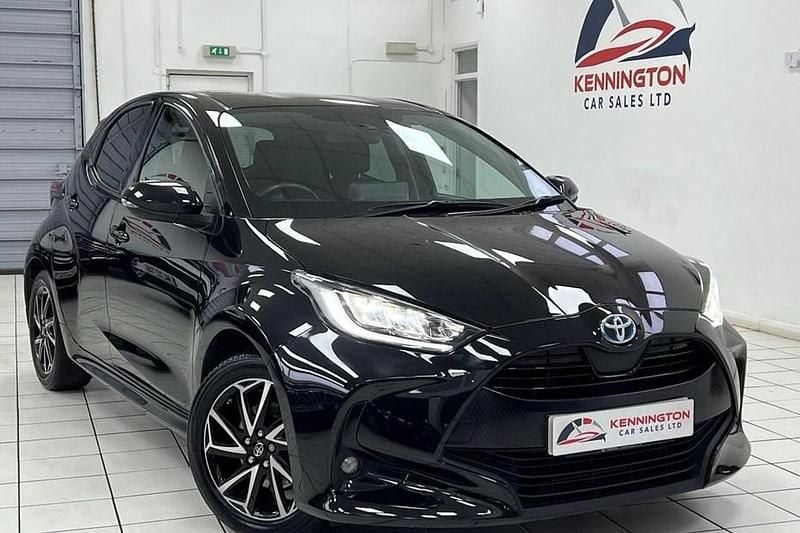 Used Toyota Yaris Hybrid Design 116 HP (85 kW) 2023