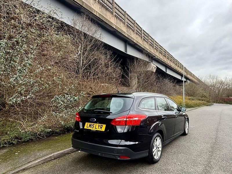 Used Ford Focus Zetec 115 HP (84 kW) 2015 Black Estate