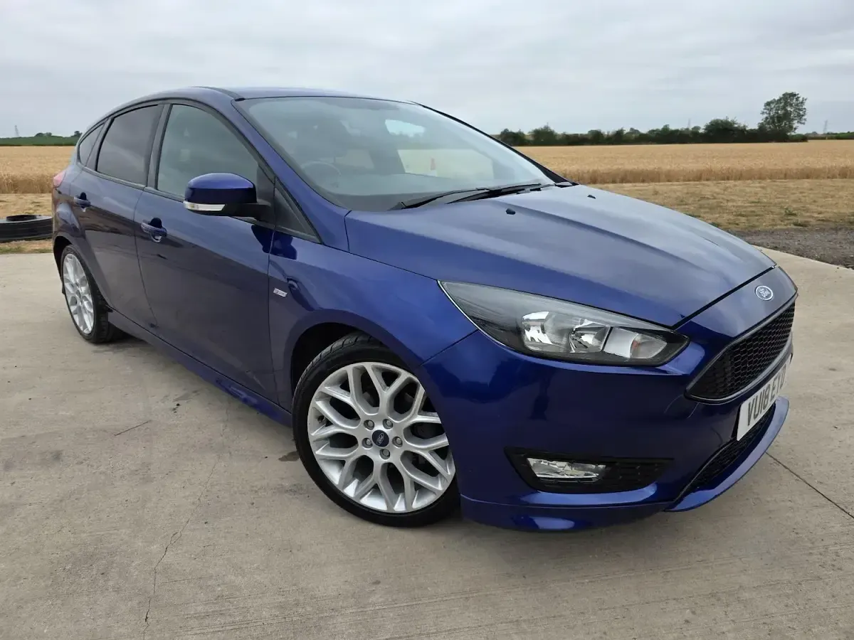 Used Ford Focus ST-Line 140 HP (102 kW) 2018 Blue Hatchback