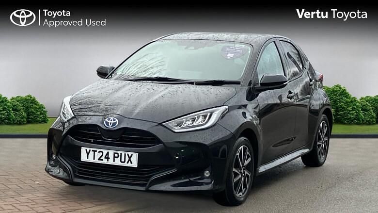 Used Toyota Yaris Hybrid Design 116 HP (85 kW) 2024 Black Hatchback