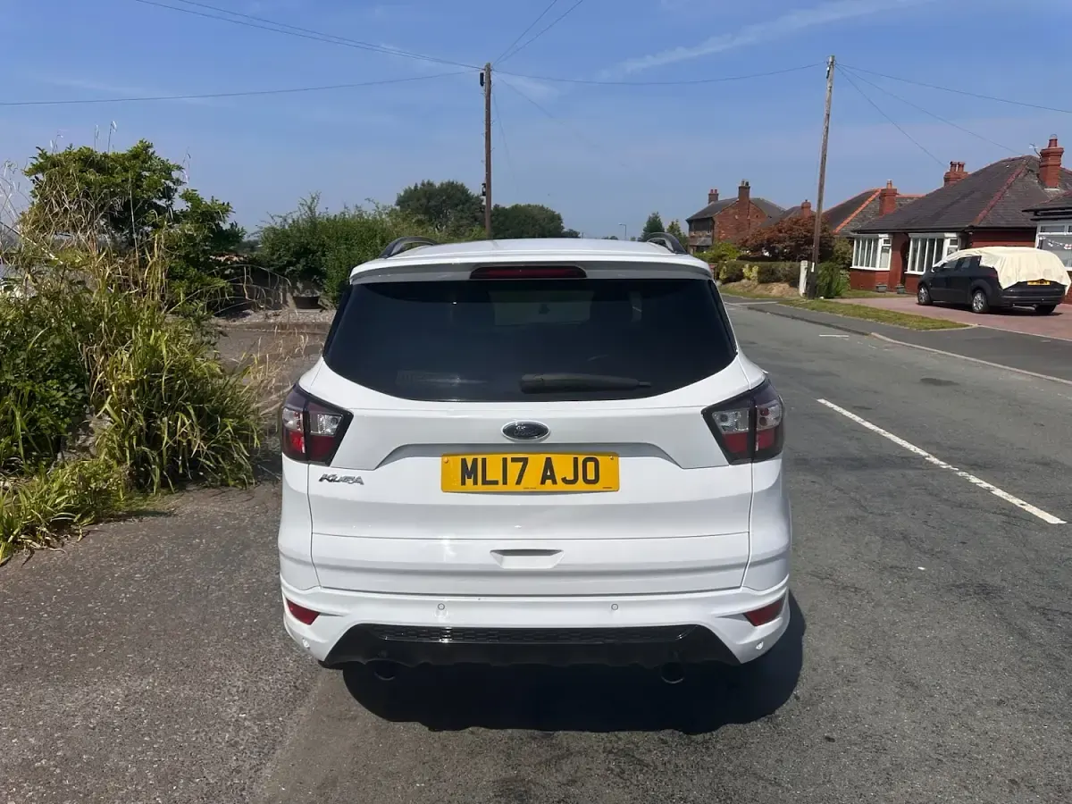 Used Ford Kuga ST-Line 150 HP (110 kW) 2017 White SUV