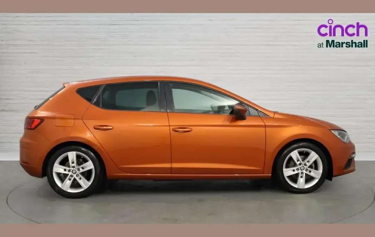 Used Seat Leon FR 150 HP (110 kW) 2019 Orange Hatchback