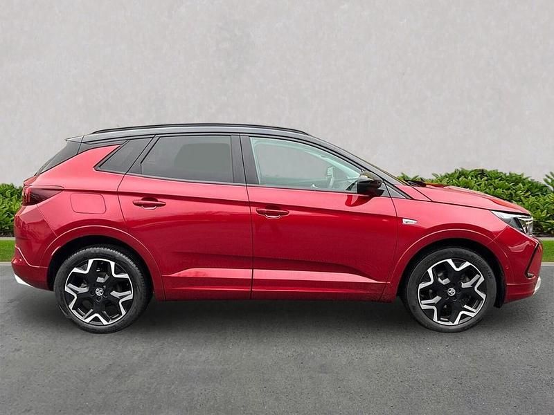 Used Vauxhall Grandland X Ultimate 130 HP (95 kW) 2024 Red SUV