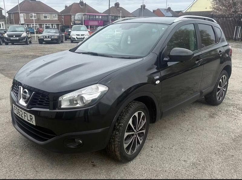 Used Nissan Qashqai N-TEC 141 HP (103 kW) 2012 Black SUV