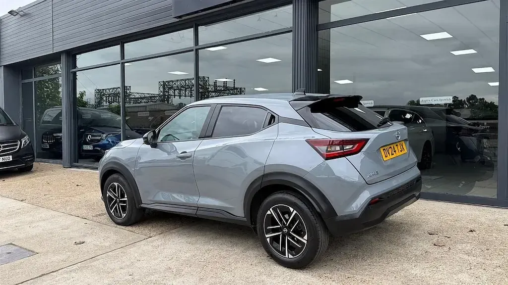 Second-hand Nissan Juke N-Connecta 2024 Gri SUV