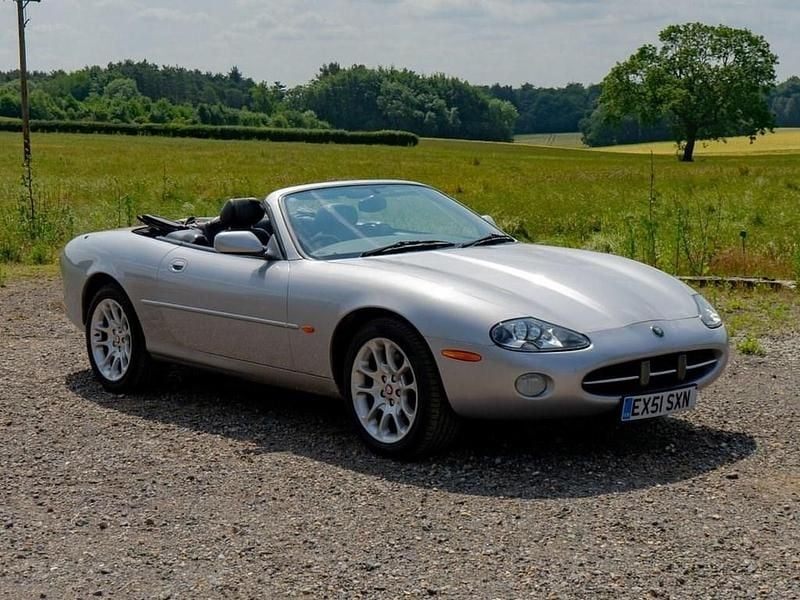 Used Jaguar XK8 290 HP (213 kW) 2001 Silver Cabriolet