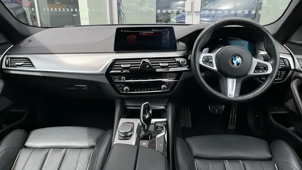 Used BMW 520 M Sport 184 HP (135 kW) 2020 Blue Sedan