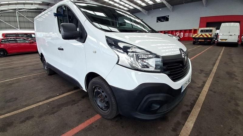 Used Renault Trafic Business 2015 White MPV