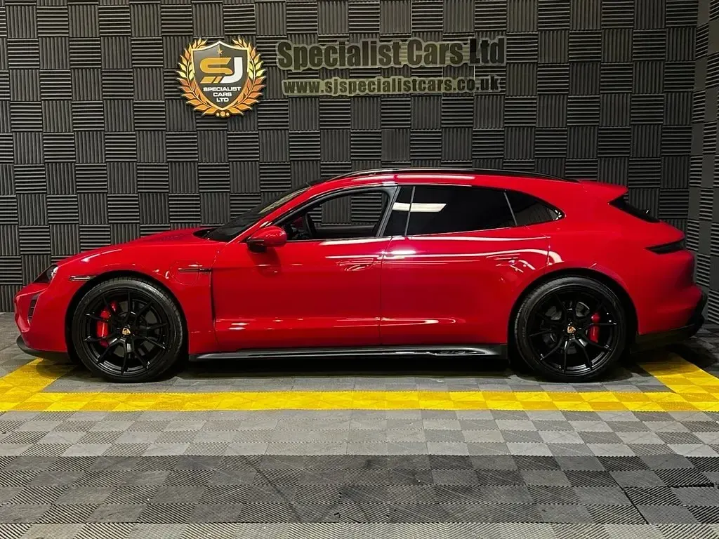 Used Porsche Taycan Performance Package 439 kW (598 HP) 2023 Red Estate