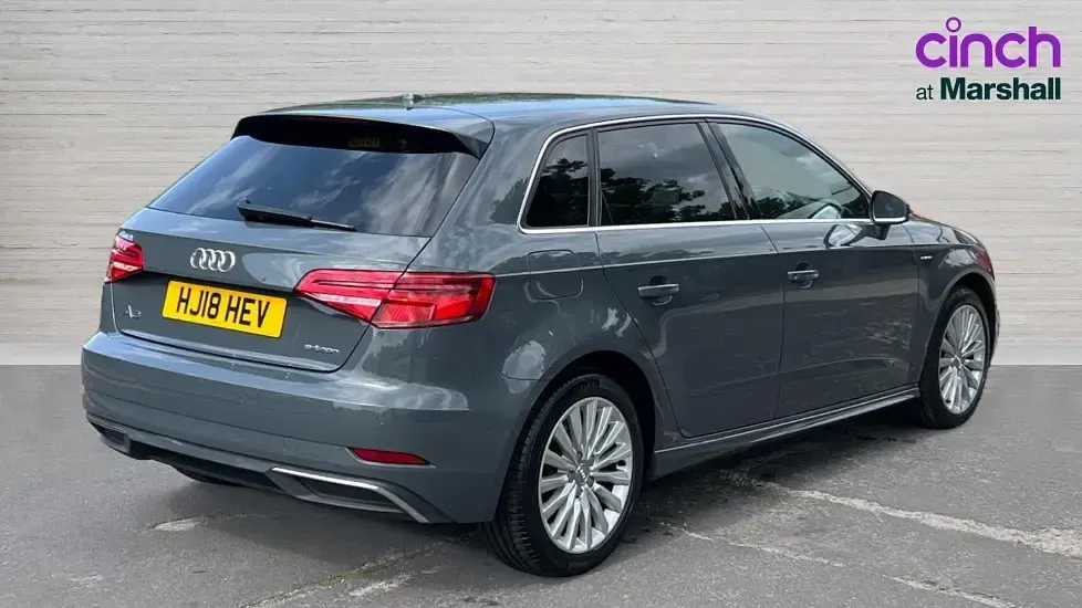 Used Audi A3 e-tron Advanced 150 HP (110 kW) 2018 Grey Hatchback