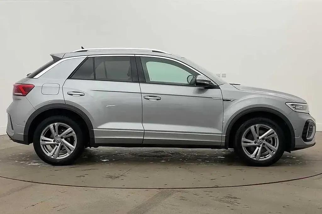 Used VW T-Roc R-line 150 HP (110 kW) 2025 Silver SUV