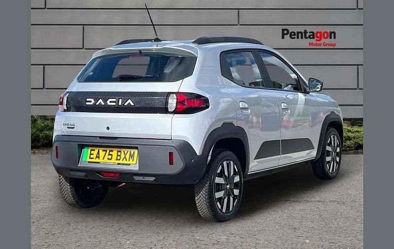 Ny Dacia Spring Expression 47 kW (65 HK) 2025 Grå Halvkombi