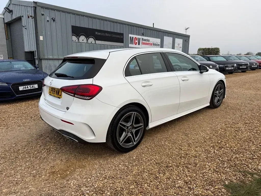Used Mercedes A180 AMG line 136 HP (100 kW) 2018 White Hatchback