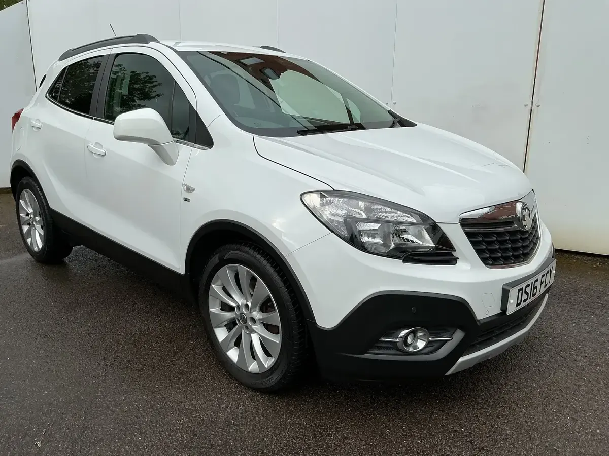 Used Vauxhall Mokka 140 HP (102 kW) 2016 White SUV