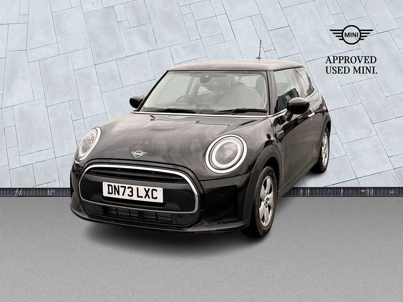 Used Mini Cooper Classic 134 HP (98 kW) 2023 Black Hatchback