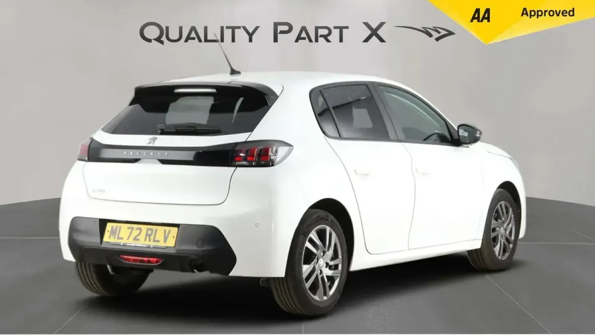 Used Peugeot 208 Active+ 2023 White Hatchback
