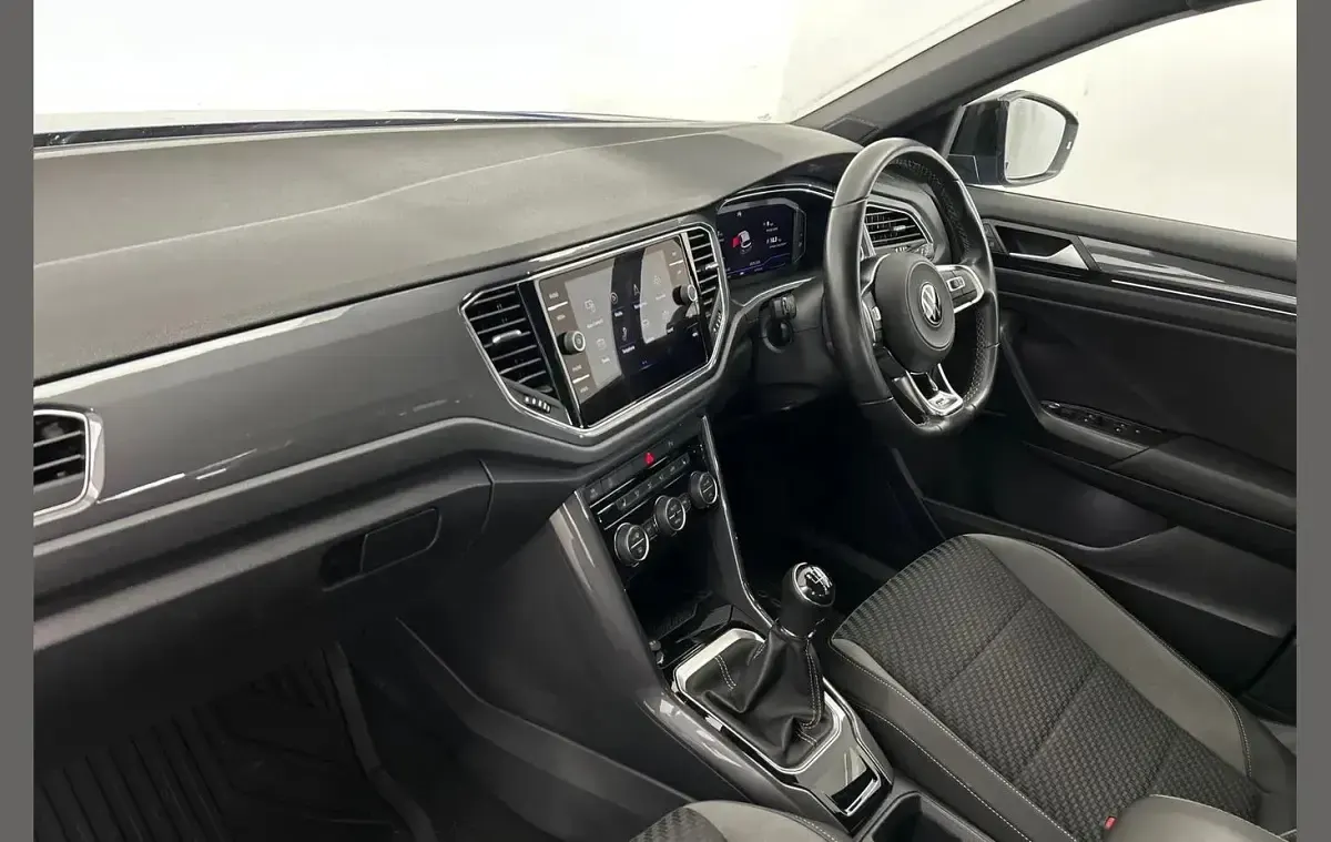 Used VW T-Roc R-line 150 HP (110 kW) 2022 Blue SUV