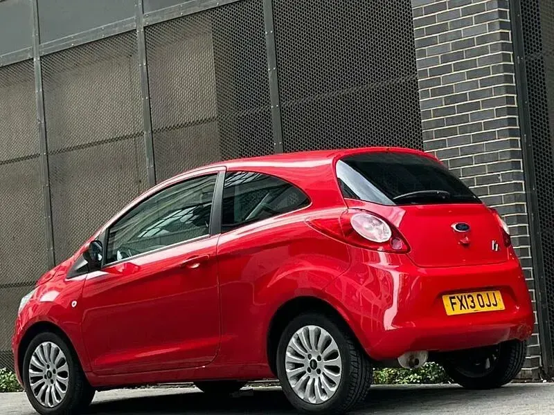 Used Ford Ka Zetec 69 HP (50 kW) 2013 Red Hatchback