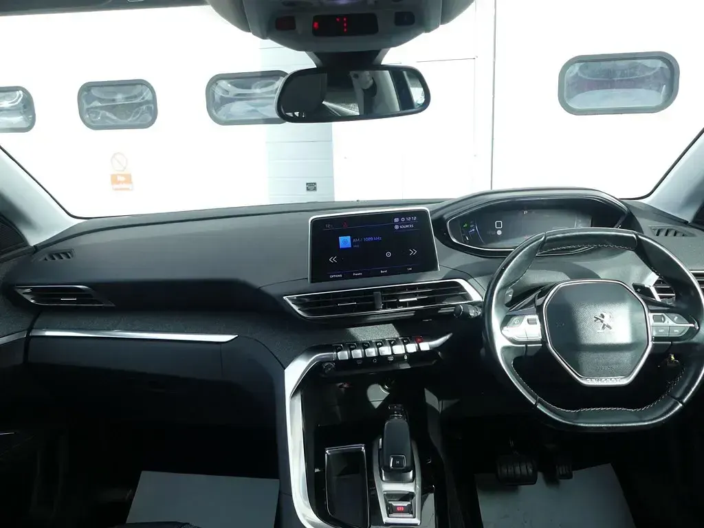 Used Peugeot 3008 Allure 130 HP (95 kW) 2018 Black SUV