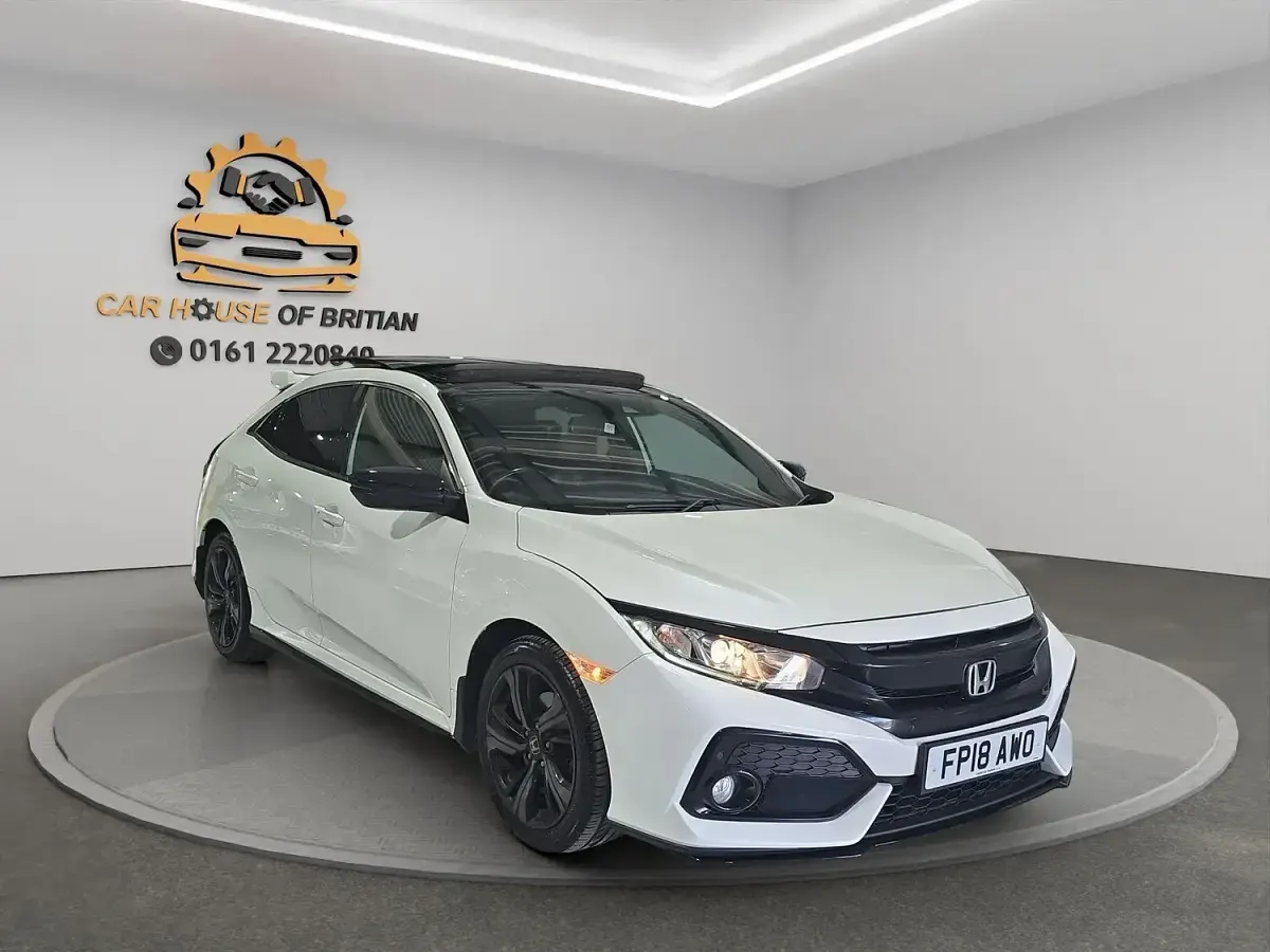 Used Honda Civic EX 120 HP (88 kW) 2018 White Hatchback