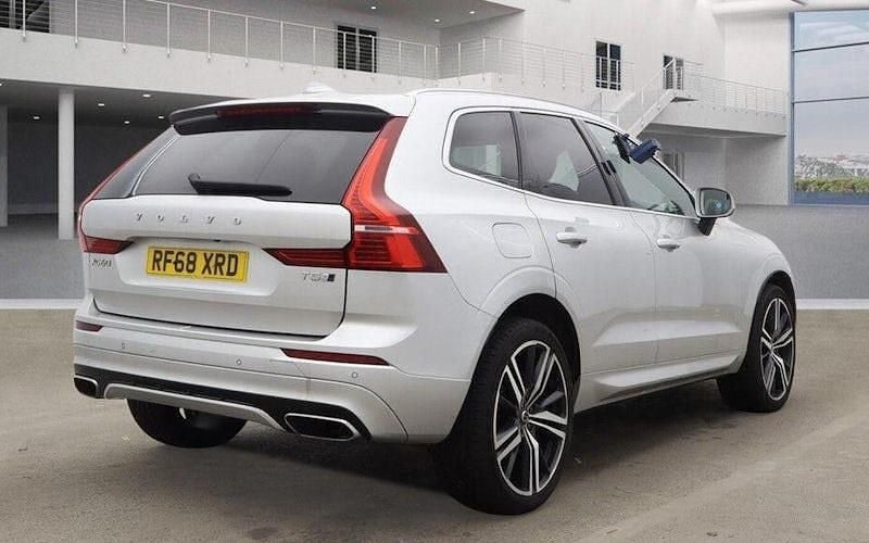 Used Volvo XC60 R-Design Pro 250 HP (183 kW) 2019 Silver SUV