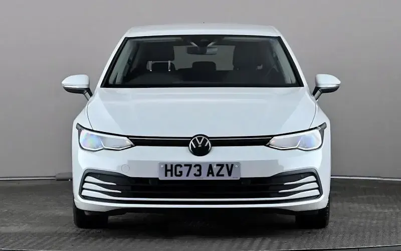 Used VW Golf VIII Life 150 HP (110 kW) 2023 White Hatchback