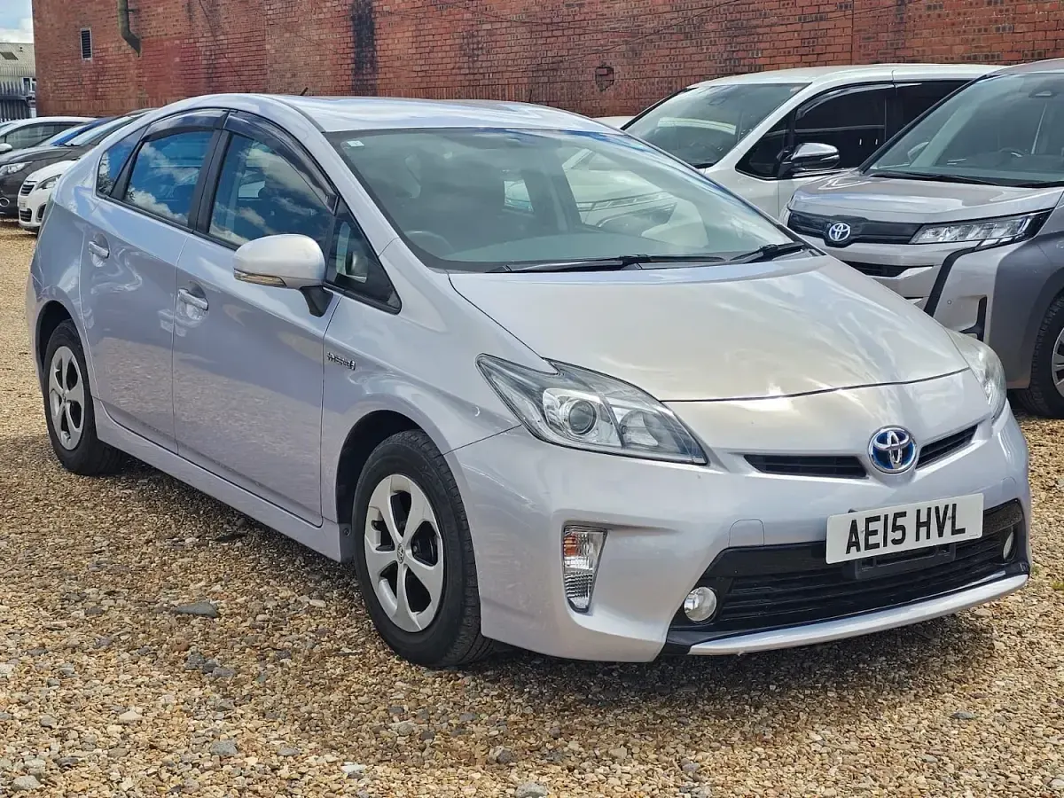 Used Toyota Prius 2015 Purple Hatchback