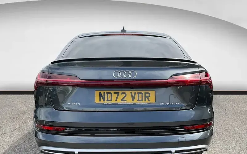 Usado Audi e-tron Sportback S-Line 300 kW (408 HP) 2022 SUV