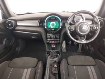 Image 3/4