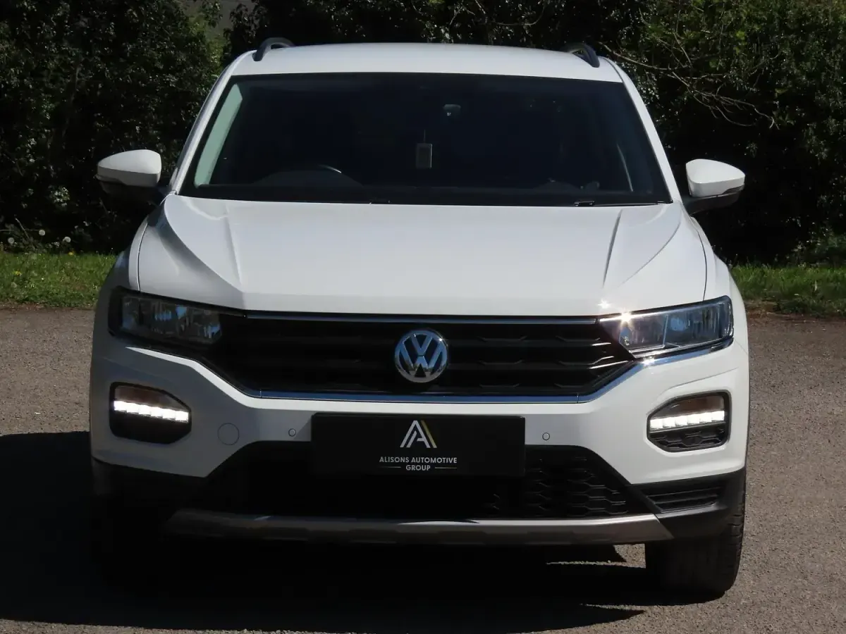 Used VW T-Roc SE 115 HP (84 kW) 2020 White SUV