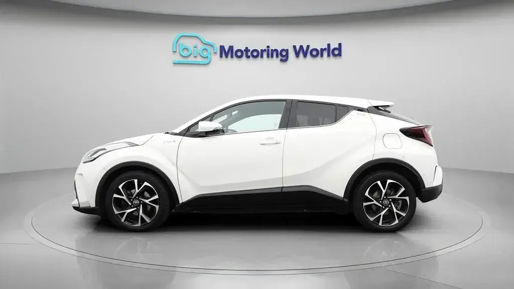 Used Toyota C-HR Design 122 HP (89 kW) 2020 White SUV