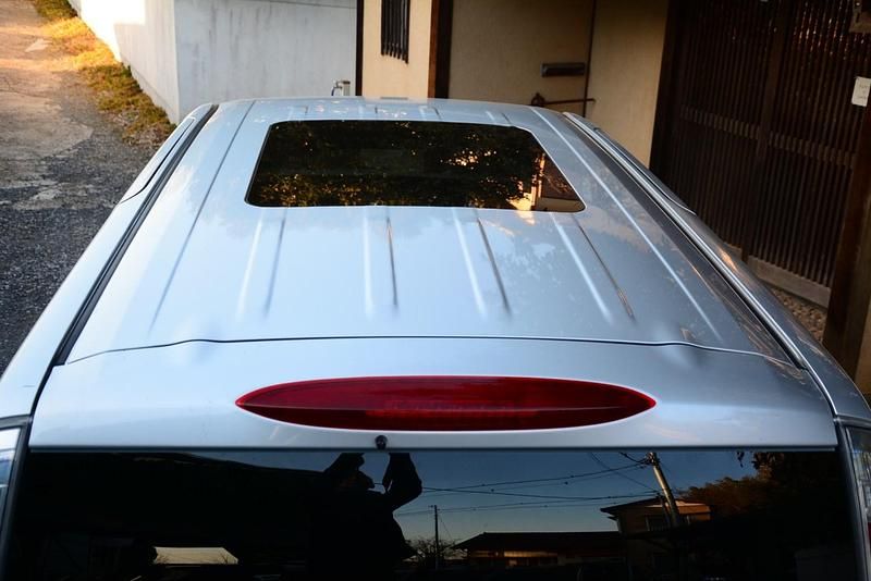 Used Nissan Serena 2011 Met silver MPV