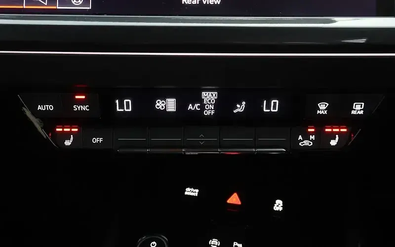 Used Audi Q4 e-tron S-Line 150 kW (204 HP) 2022 Blue SUV