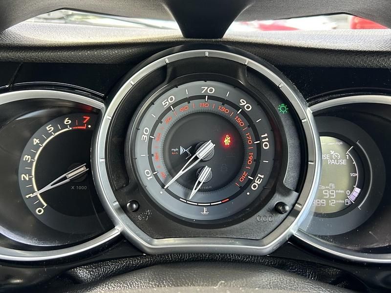 Used DS Automobiles DS3 Connected Chic 2017 Black Hatchback