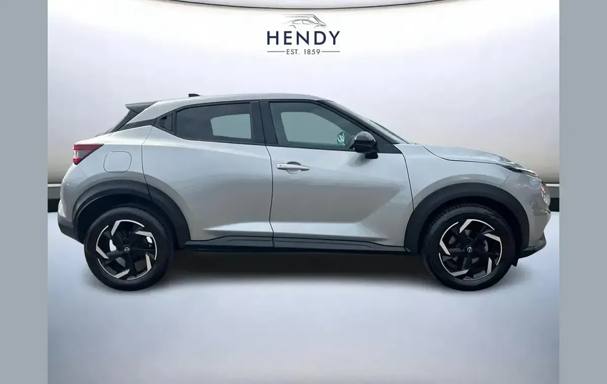 Used Nissan Juke N-Connecta 112 HP (82 kW) 2024 Silver SUV