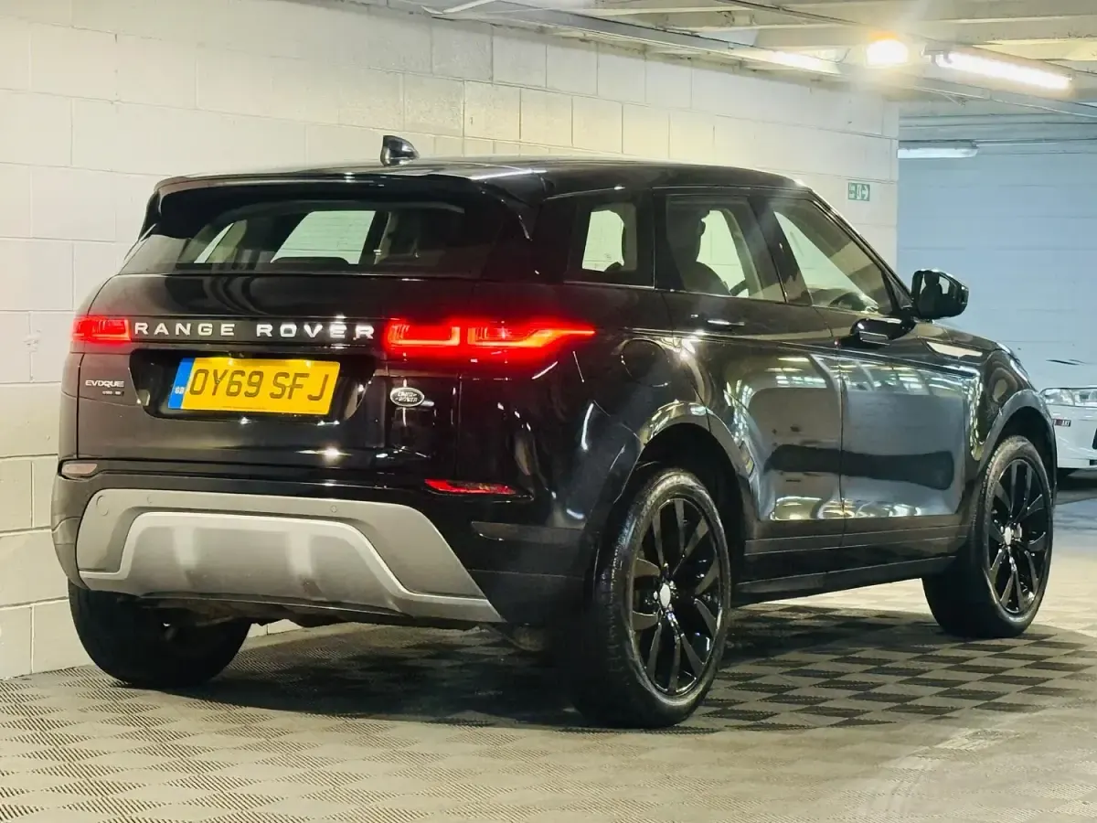Used Land Rover Range Rover evoque SE 2019 Black SUV