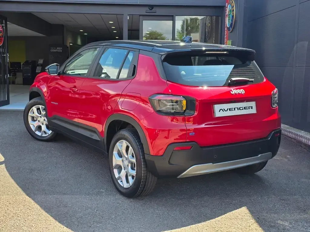 New Jeep Avenger Altitude 114 kW (156 HP) 2026 Red SUV