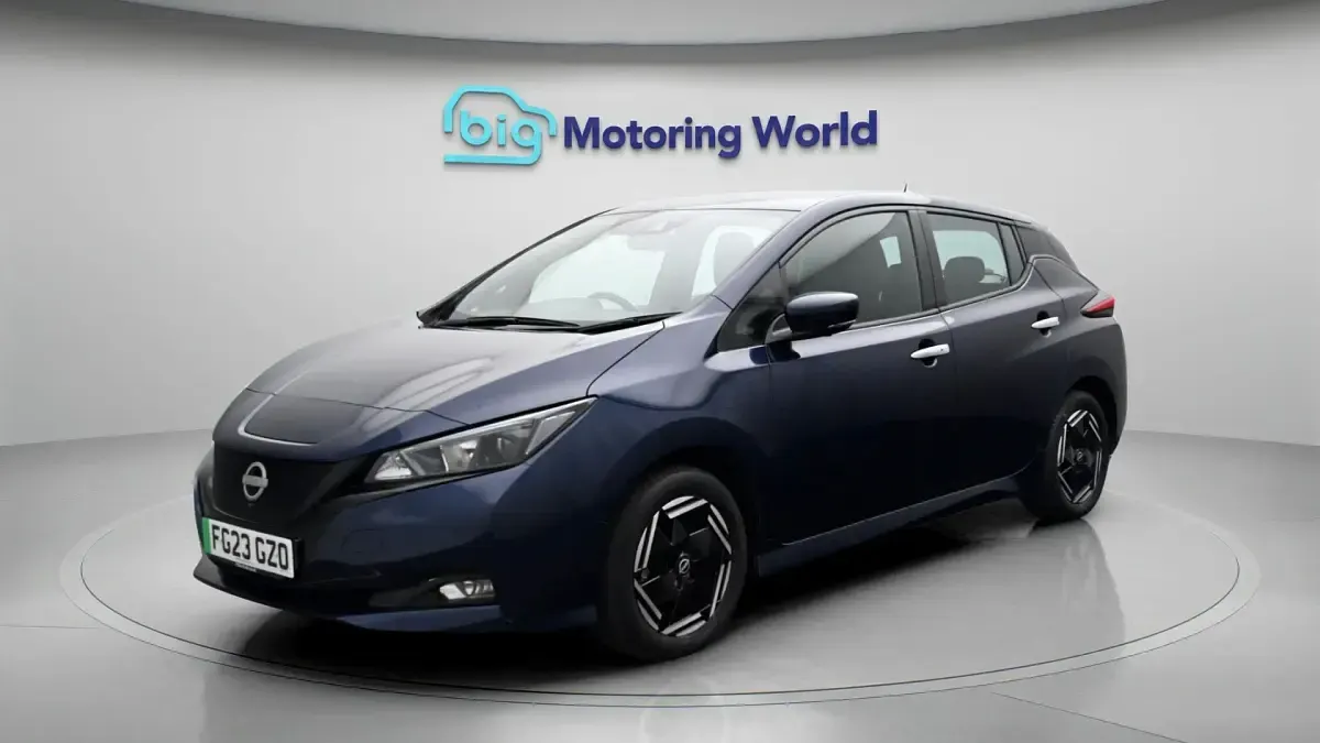 Used Nissan Leaf Acenta 110 kW (150 HP) 2023 Blue Hatchback