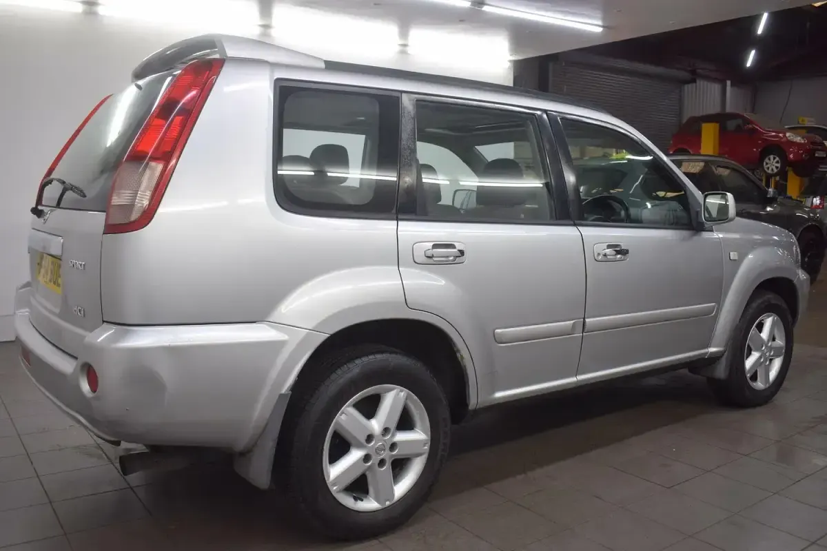 Used Nissan X-Trail 136 HP (100 kW) 2005 Silver SUV