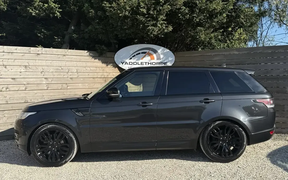 Used Land Rover Range Rover HSE Dynamic 275 HP (202 kW) 2014 Grey SUV